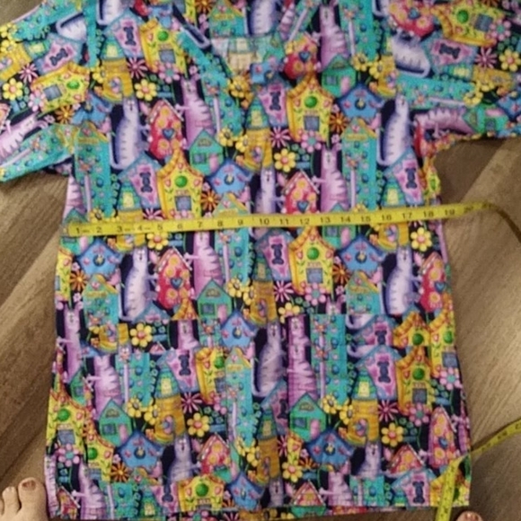 Cottonality scrub top small cats design - Picture 5 of 8